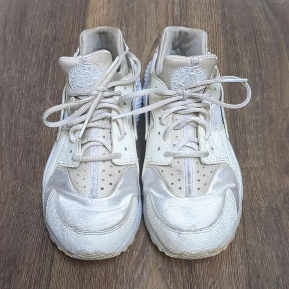 Nike Huarache Shoes white silver leather GUC 9.5 - Picture 5 of 7